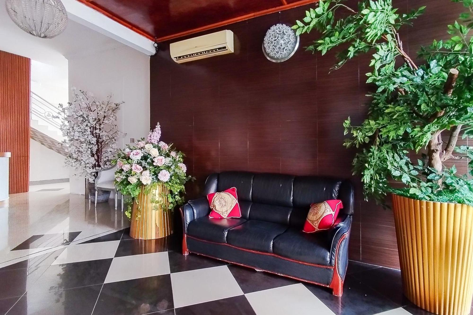 ホテル Reddoorz Near Focal Point Medan Sunggal エクステリア 写真